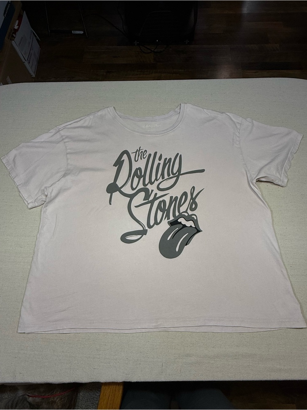 The Rolling Stones Logo Tee on Pale Pink Fabric - 100% Cotton - Size XXL